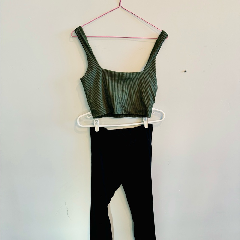 Green ribbed crop tank top